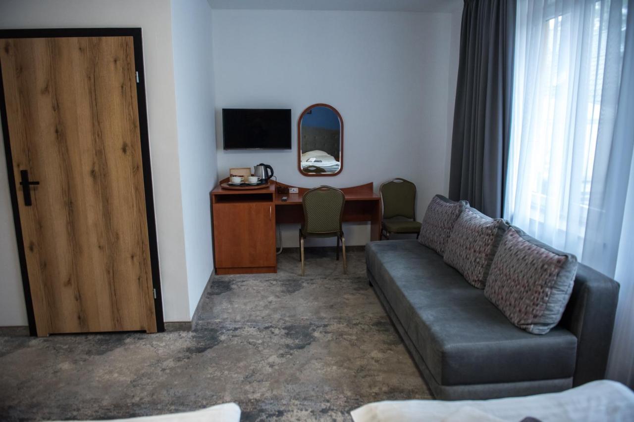 Hotel Paradiso Suchedniów Dış mekan fotoğraf