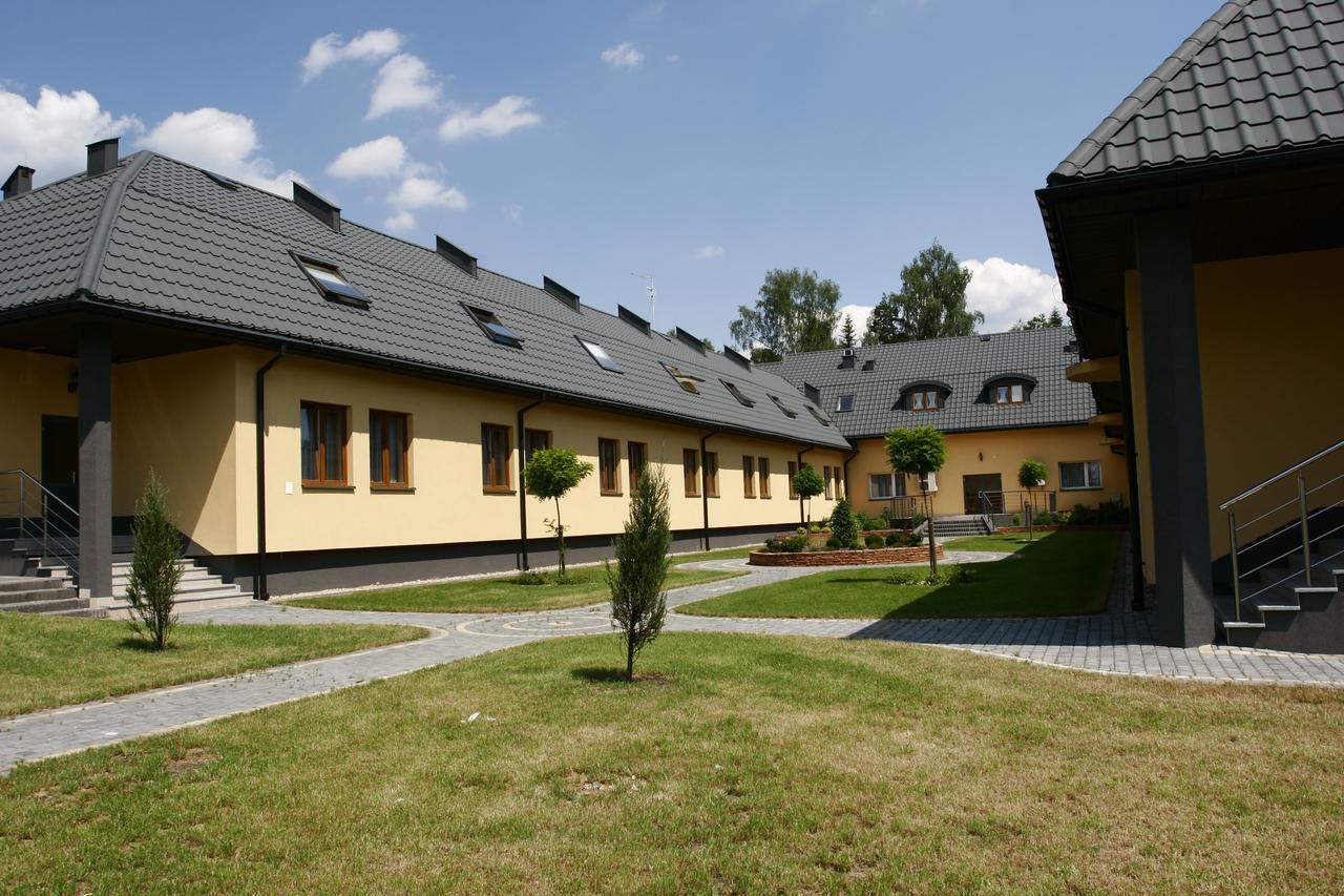 Hotel Paradiso Suchedniów Dış mekan fotoğraf